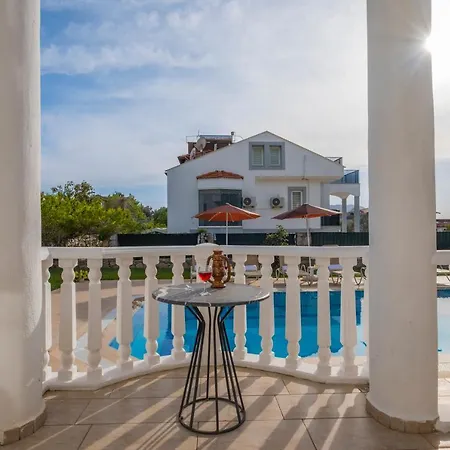 إنفينيتي تشيفان