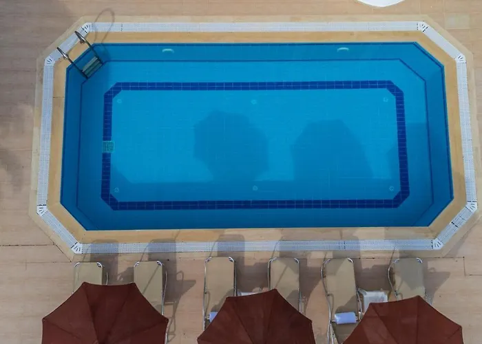 إنفينيتي تشيفان *